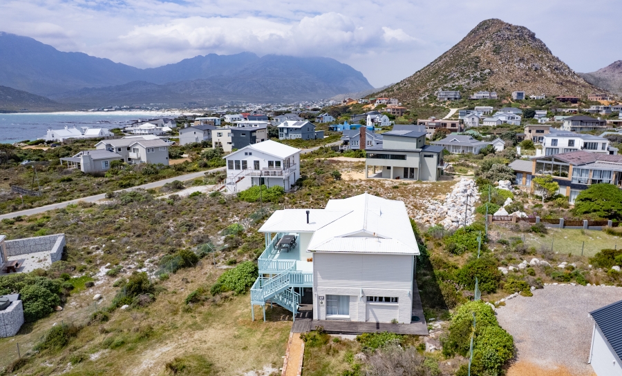 4 Bedroom Property for Sale in Pringle Bay Western Cape